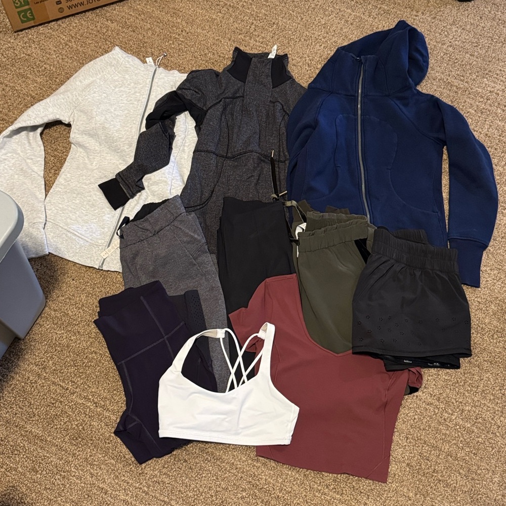 🍁Lululemon lot of 10 items